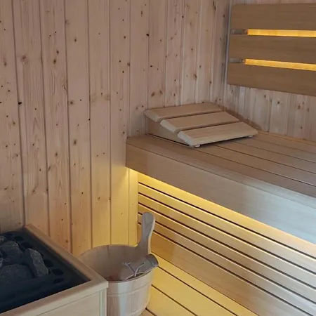 Goscinne Cmn Berta Rogus 3*