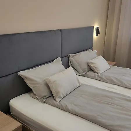 Goscinne Cmn Berta Rogus 3* Przeźmierowo