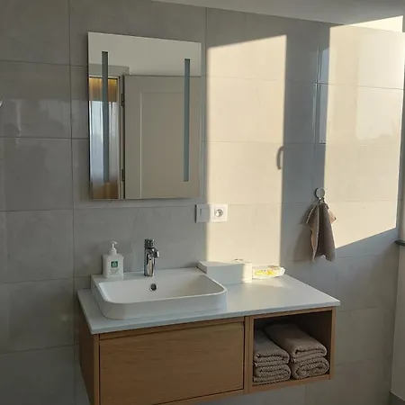 Goscinne Cmn Berta Rogus 3*