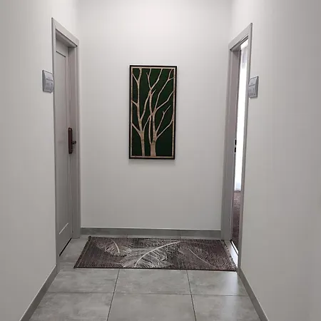 Goscinne Cmn Berta Rogus 3*